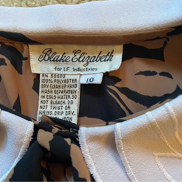 Dress, Sheer Flower w/Shoulder Pads - Picture 6 of 9